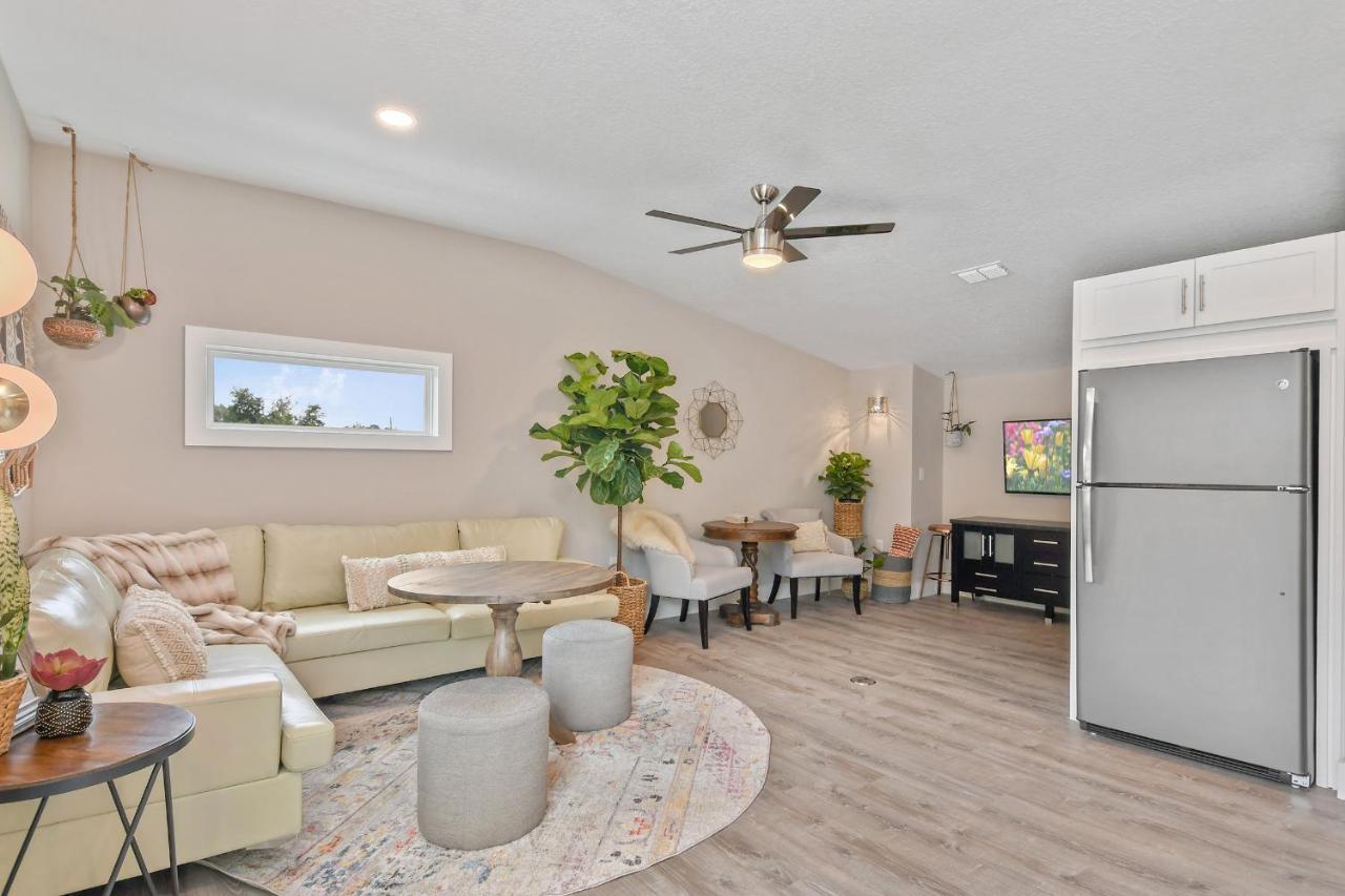 5bd 4bath Villa, Amazing Outdoor Space, Pet Friendly *