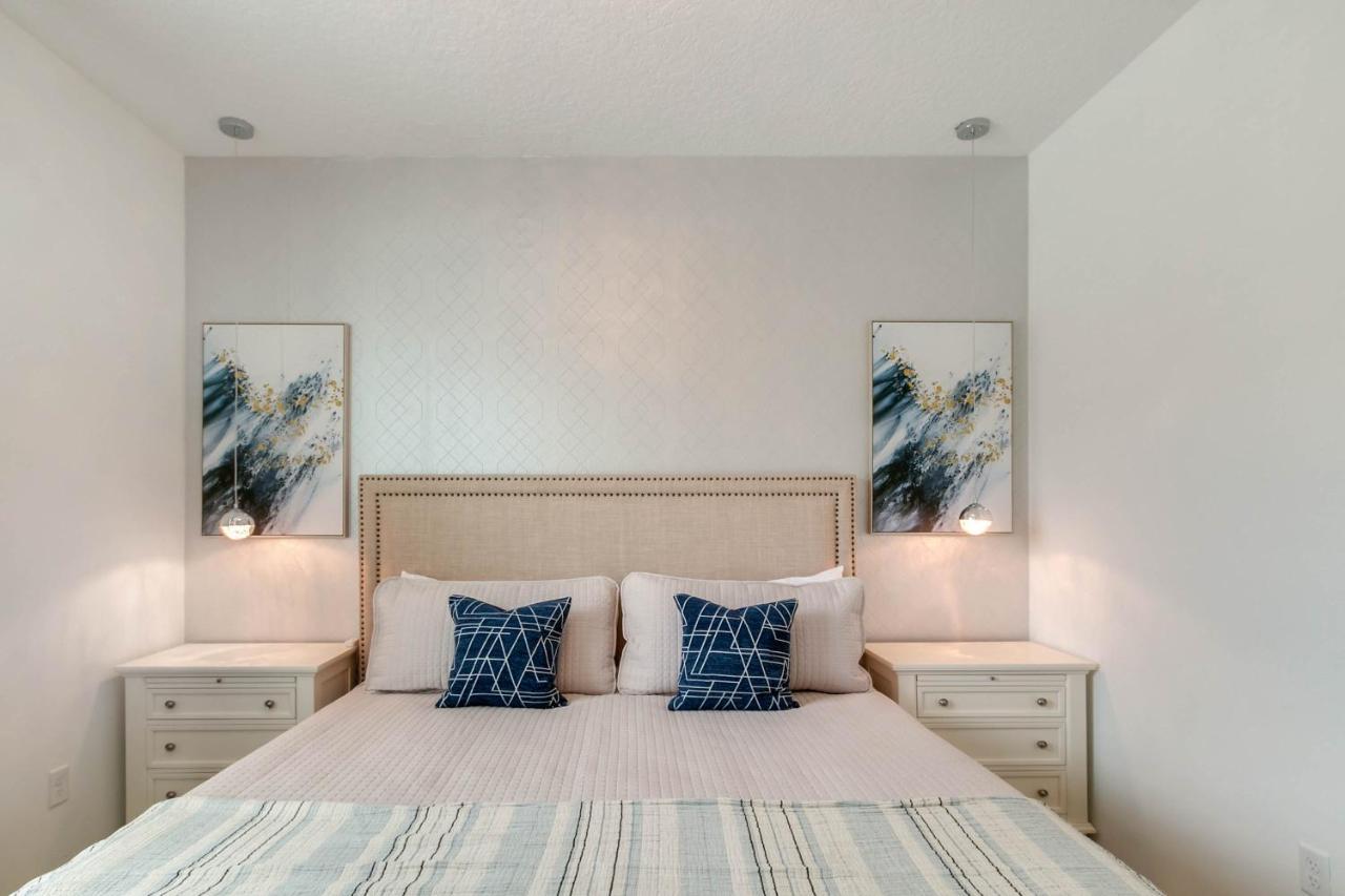 4 Bedrooms - 4,5 Bathrooms - Solara 8964 Ad