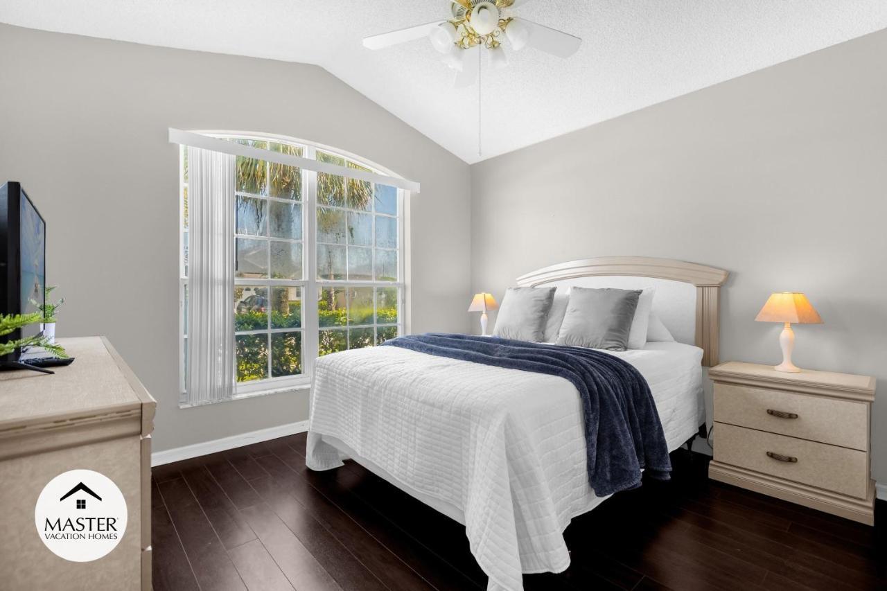 5 Bedrooms- 4 Bathrooms- Indian Creek 8056 Sd