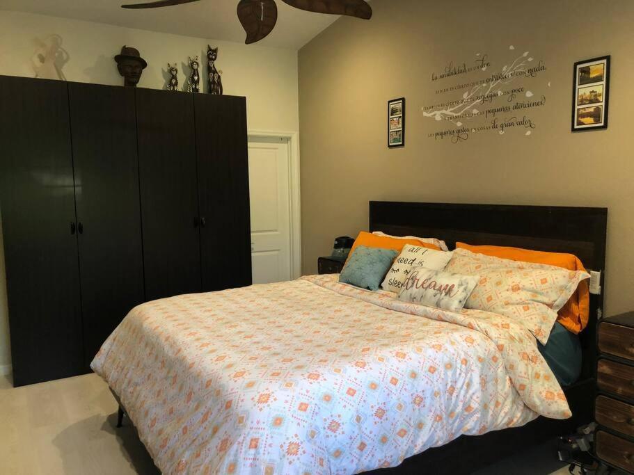 Punkygia's Lovely 2 Bedroom Retreat Orlando