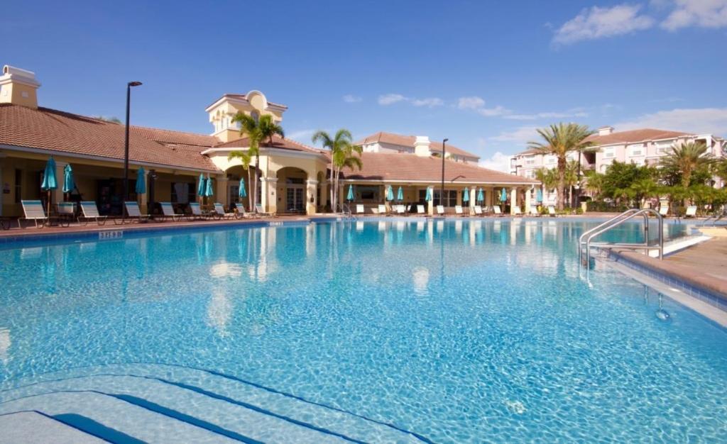 3 Bed Penthouse Near Convention Center! Apartment Orlando