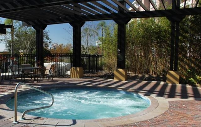 Apartment 3 Bed Penthouse Near Convention Center! *