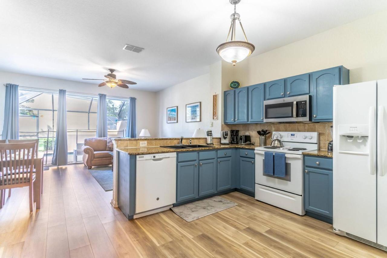 2582 Windsor Hills