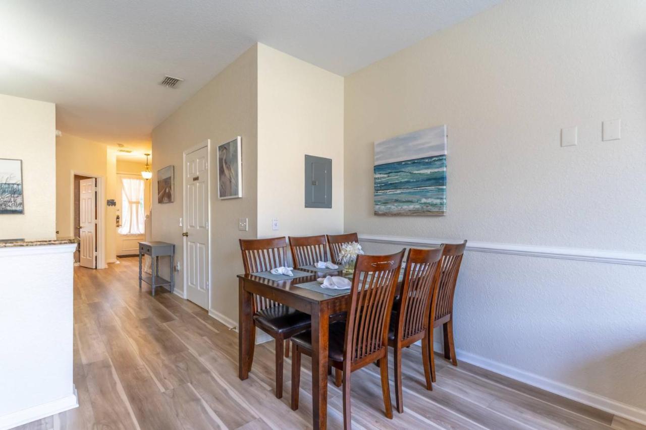2582 Windsor Hills *