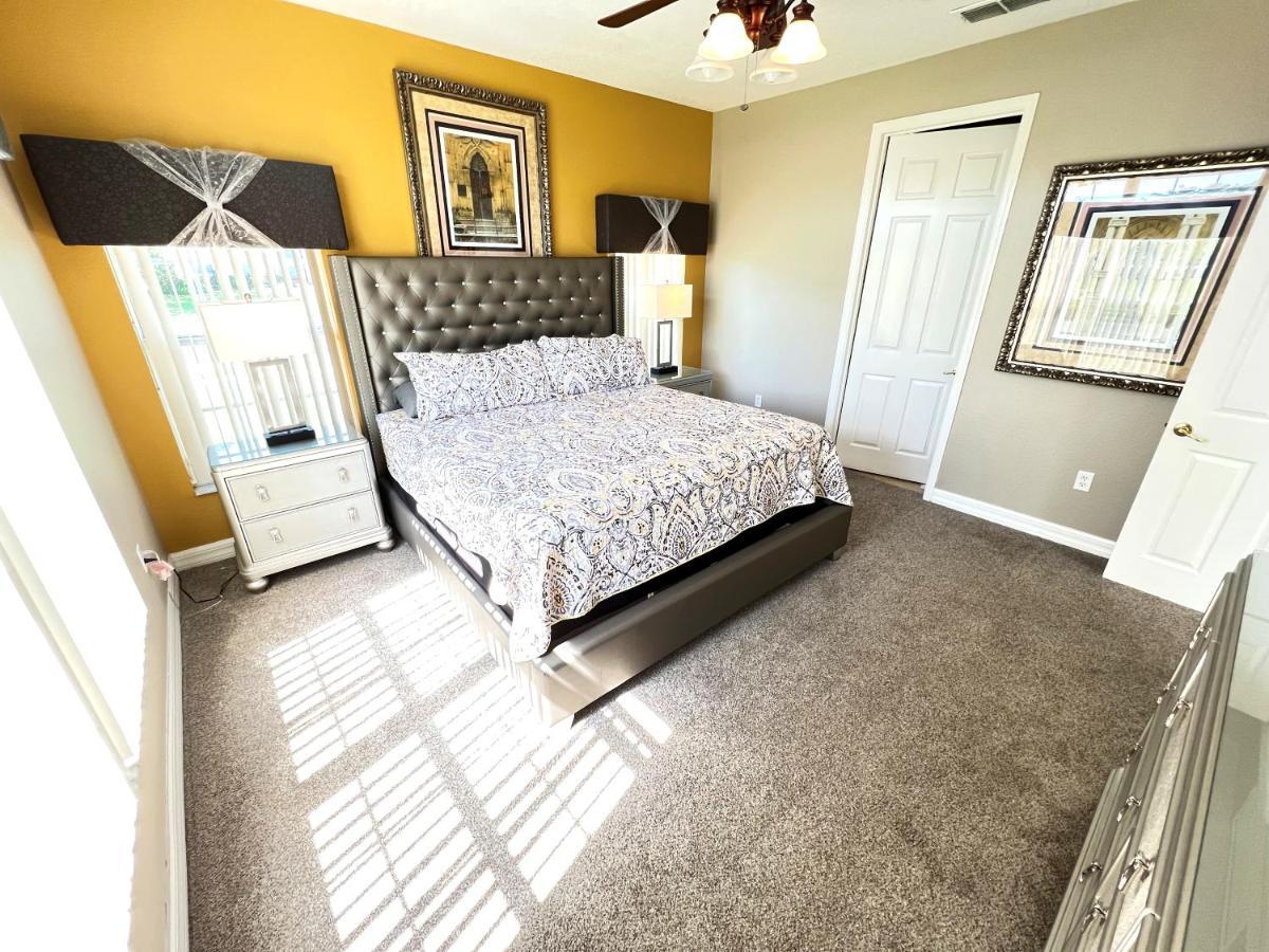Mickey's Escape: Magical Lakeview With Pool, Hot Tub & Proximity Holiday home