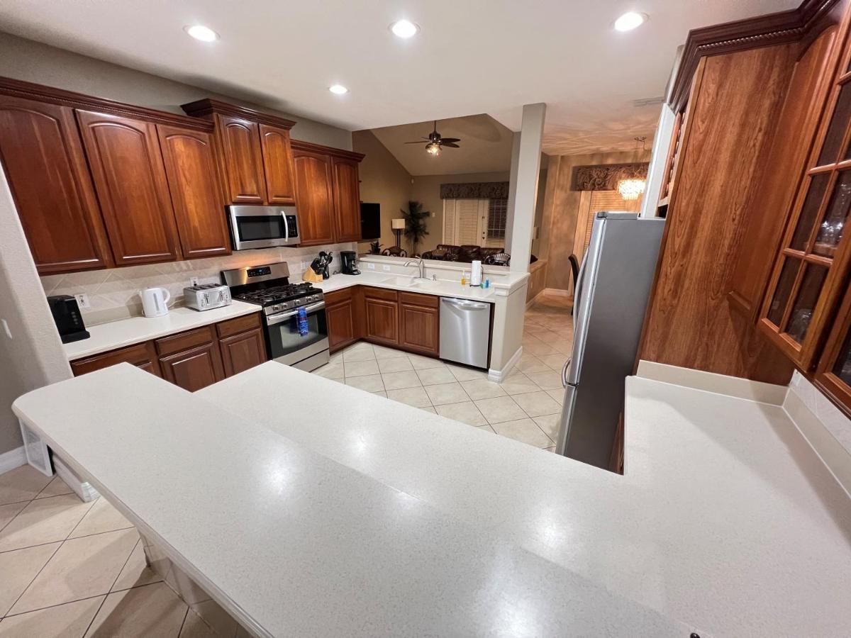 Holiday home Mickey's Escape: Magical Lakeview With Pool, Hot Tub & Proximity Orlando