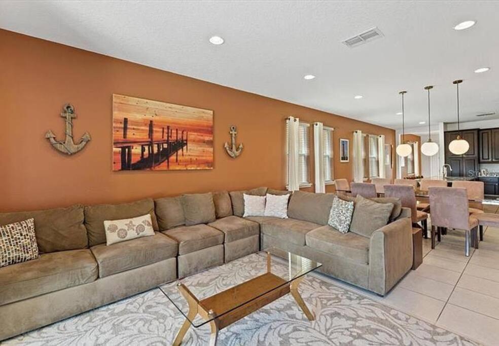 371 P Luxury Villa- New Listing