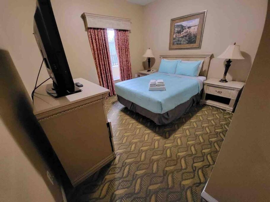 Apartment Furnished -than 10 Min From Major Parks!