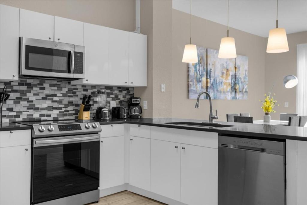 3 Bedrooms - 3 Bathrooms - Windsor Hills 7662 Sr Holiday home *