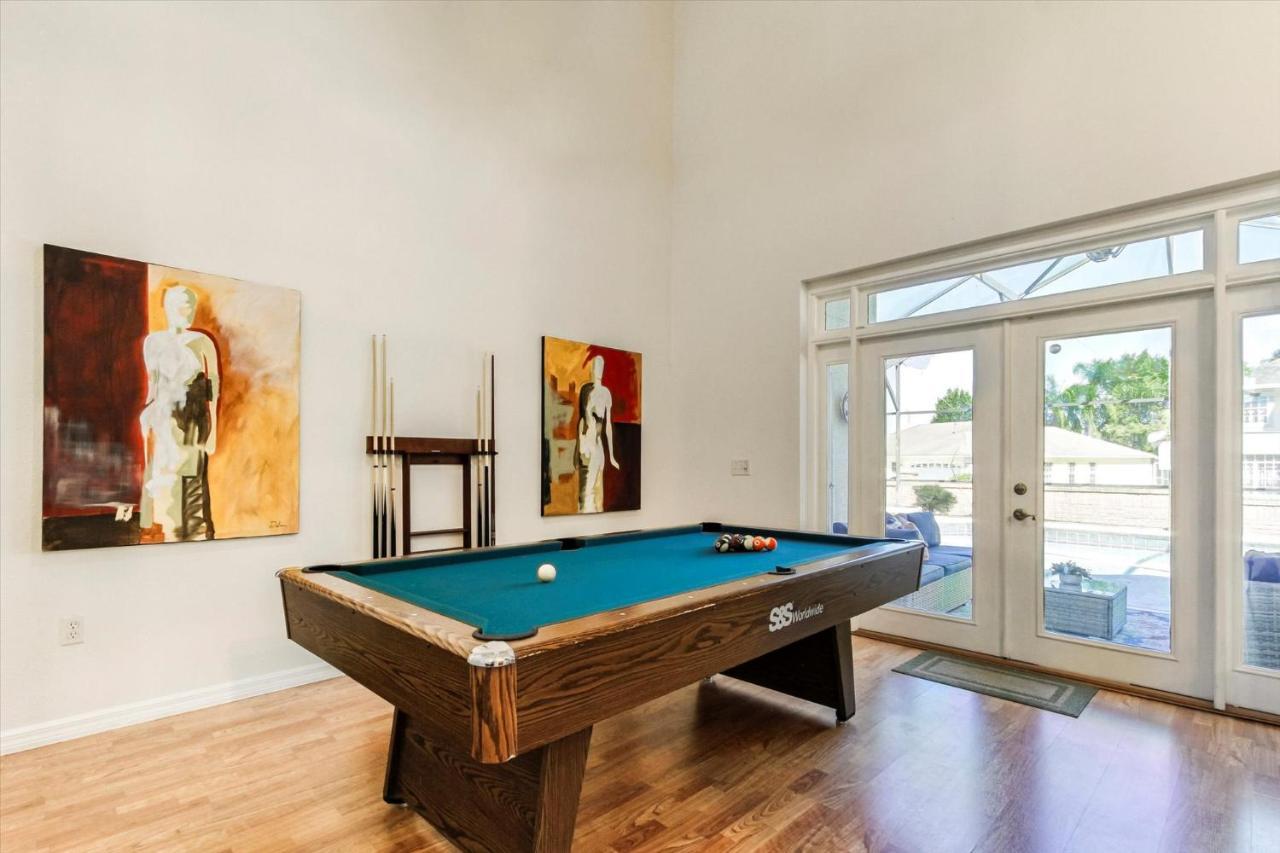 Themed Retreat Near - Pool, Spa, Pet Friendly Holiday home *