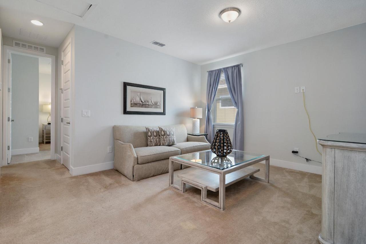 Eight Bedrooms With Pool & 481 Orlando
