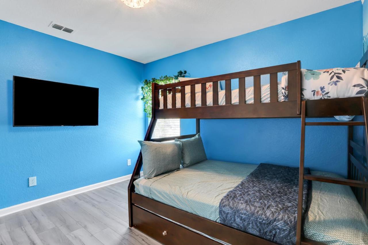 Remarkable Themed With Amenities Orlando