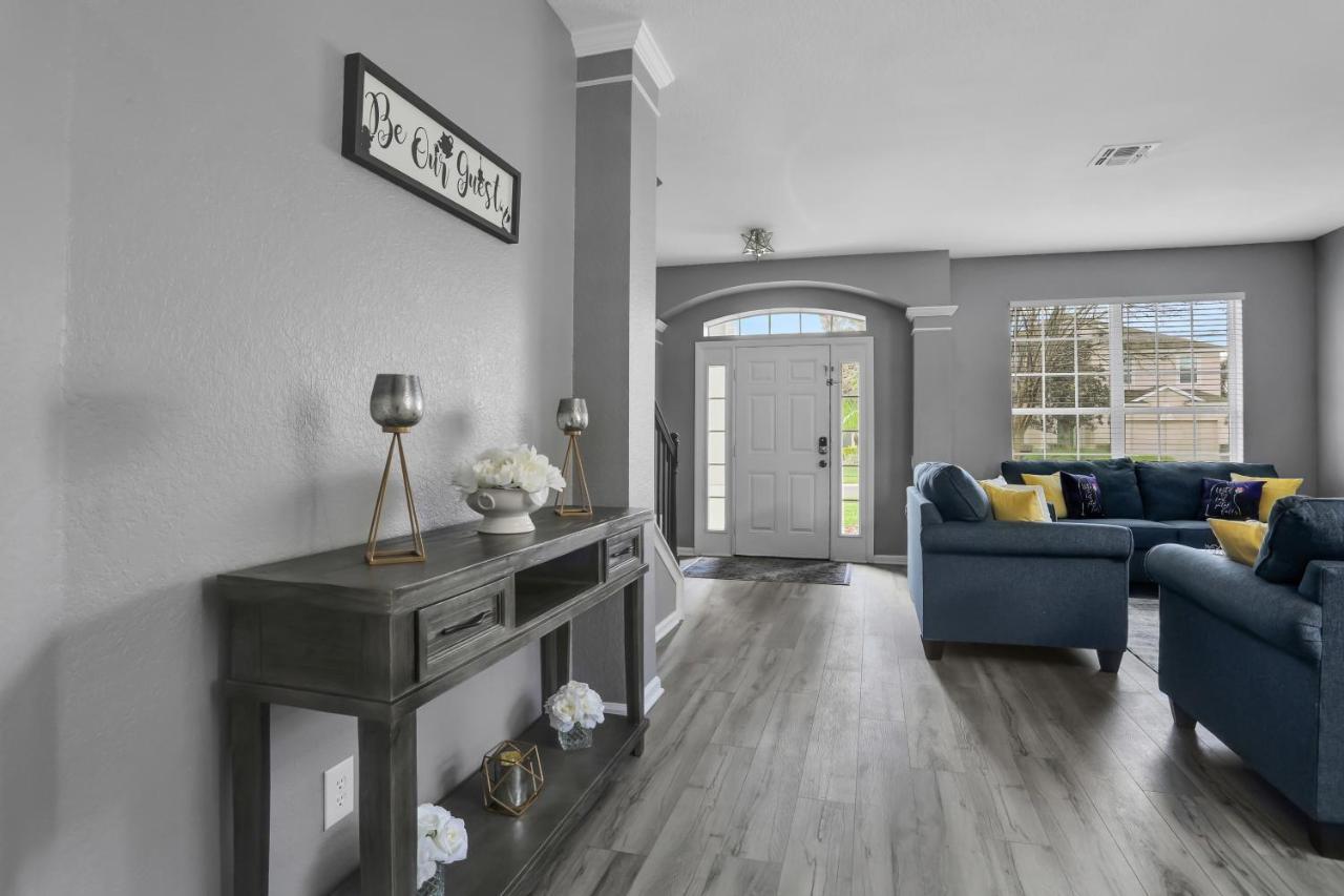 Remarkable Themed With Amenities