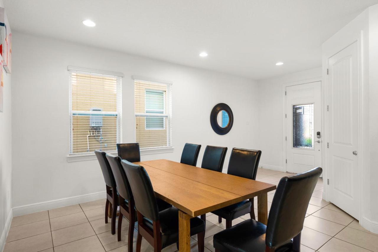 Holiday home Spacious By Rentyl With Water Park Access Near World 441n *