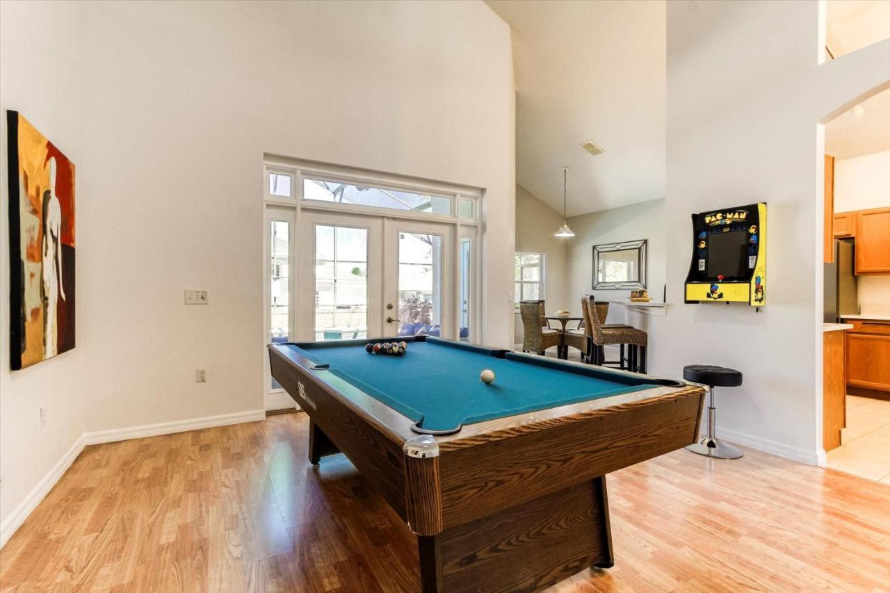 Themed Retreat Near - Pool, Spa, Pet Friendly Holiday home