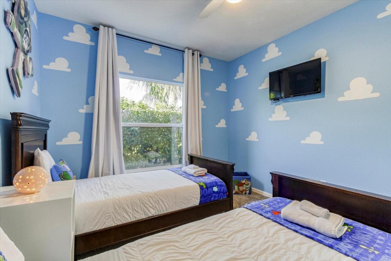 Themed Retreat Near - Pool, Spa, Pet Friendly Holiday home