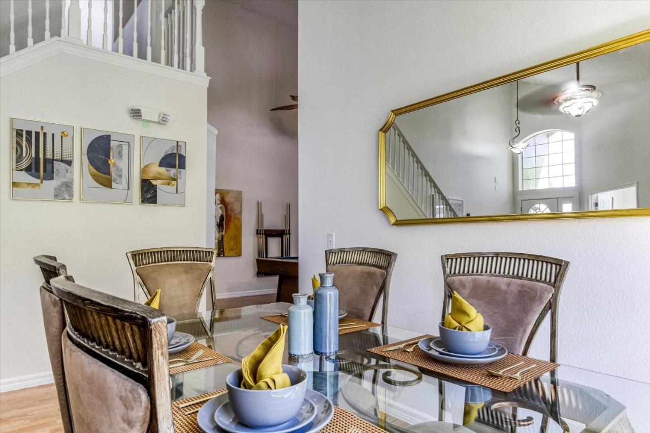 Themed Retreat Near - Pool, Spa, Pet Friendly Holiday home