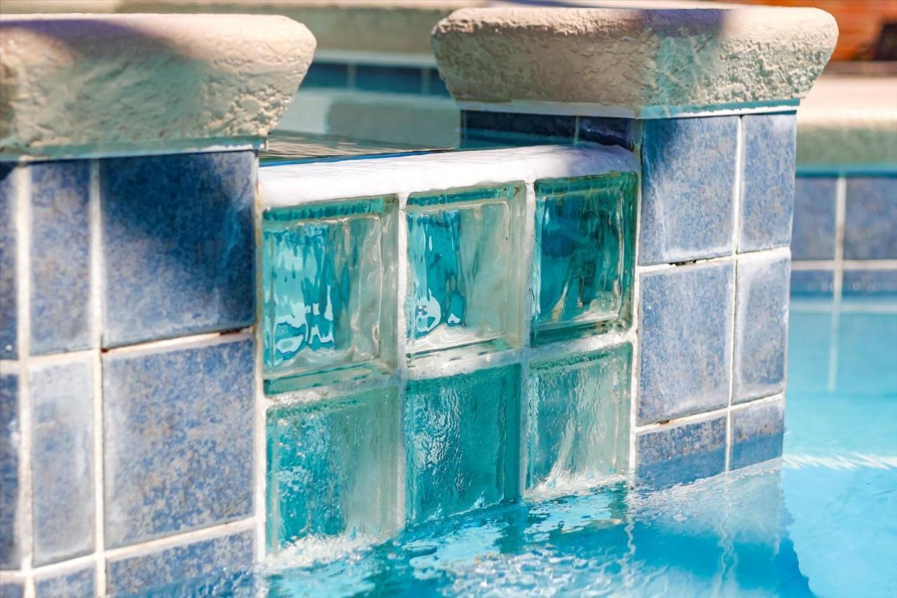 Holiday home Themed Retreat Near - Pool, Spa, Pet Friendly