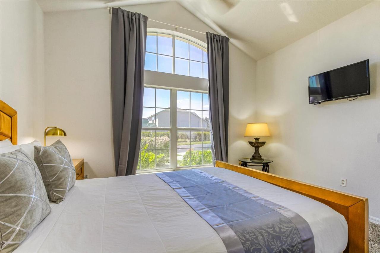Holiday home Themed Retreat Near - Pool, Spa, Pet Friendly Orlando