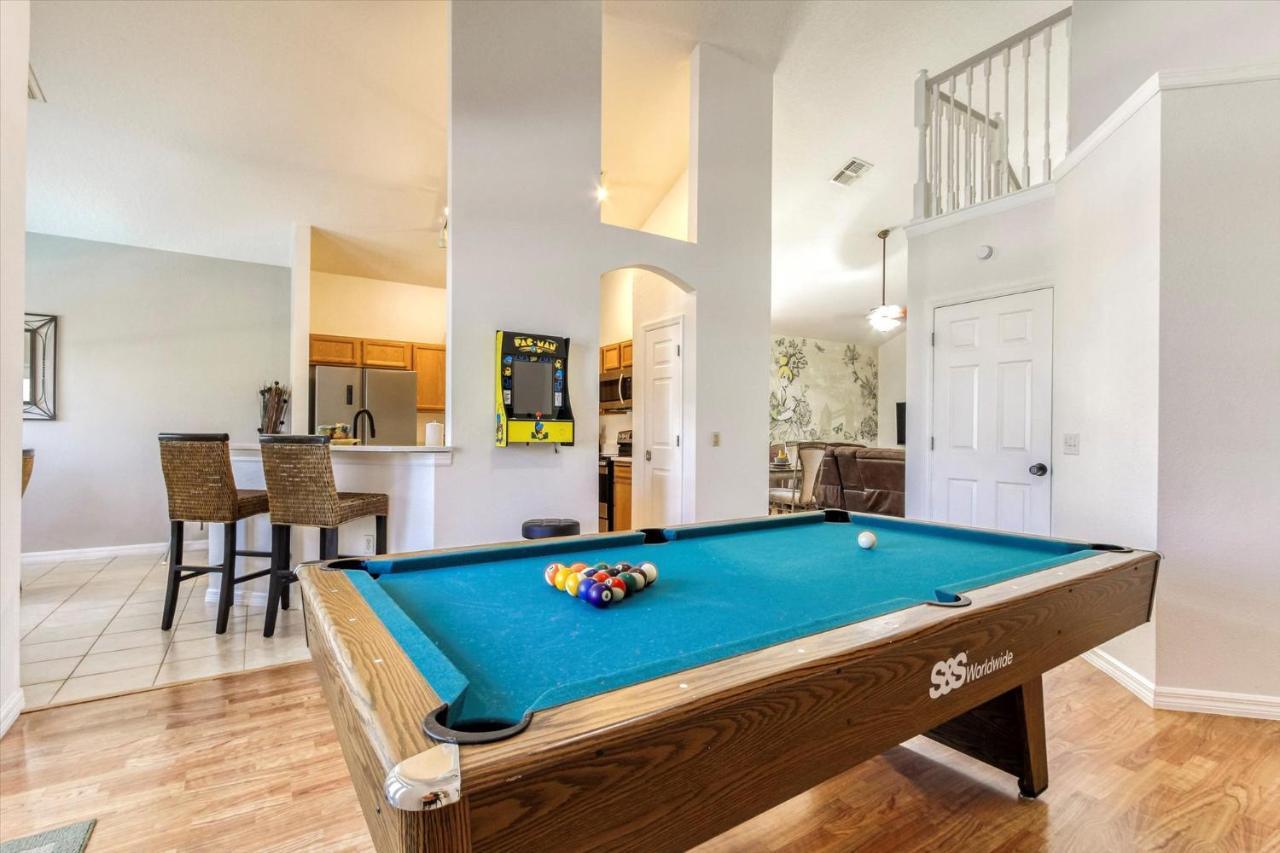 Themed Retreat Near - Pool, Spa, Pet Friendly * Orlando
