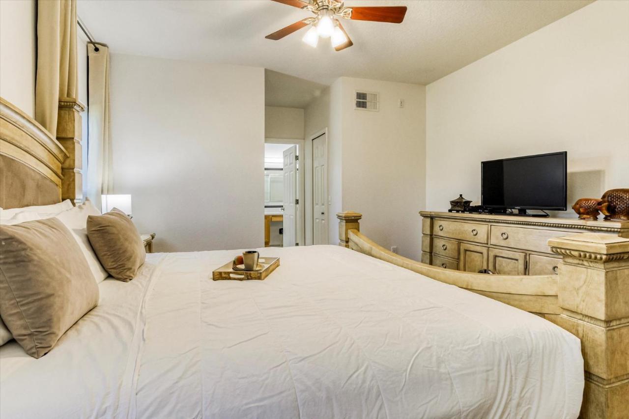 Holiday home Themed Retreat Near - Pool, Spa, Pet Friendly *