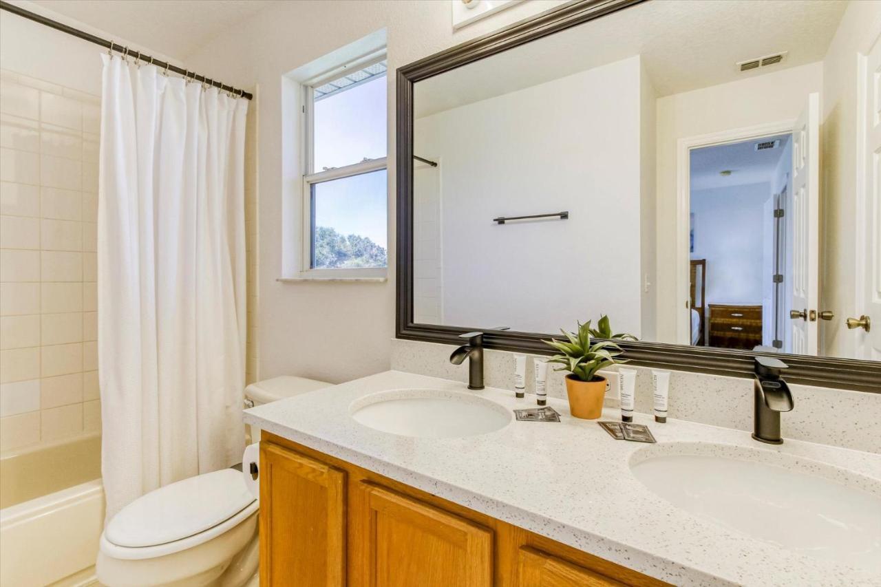 Themed Retreat Near - Pool, Spa, Pet Friendly * Orlando