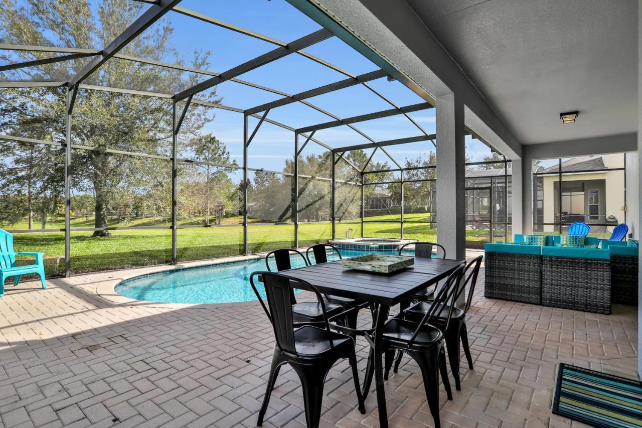 Remarkable Themed With Amenities Holiday home
