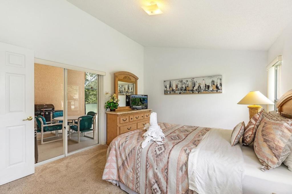 #253-modern 4 Bed With Own Private Pool Close To Villa
