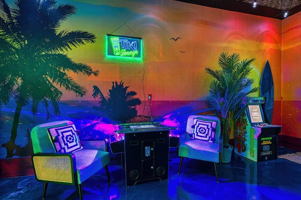 November Deal! Tiki Tropical Oasis & Mini Golf *