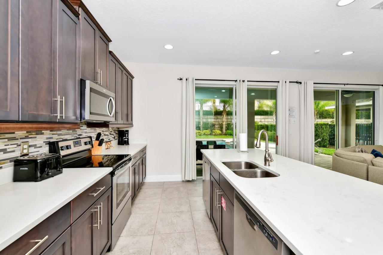 Holiday home Lovely With Private Pool And Amenities By Rentyl Near - 7423m