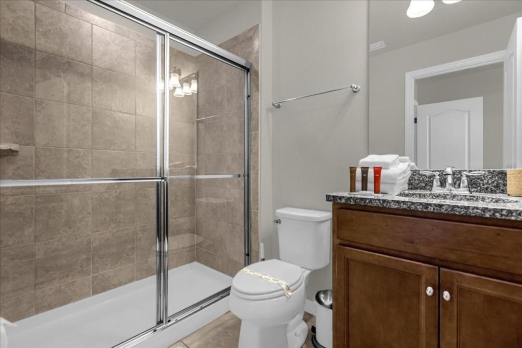 5 Bedrooms - 4,5 Bathrooms - Windsor At Westside 8936 Al Holiday home Orlando