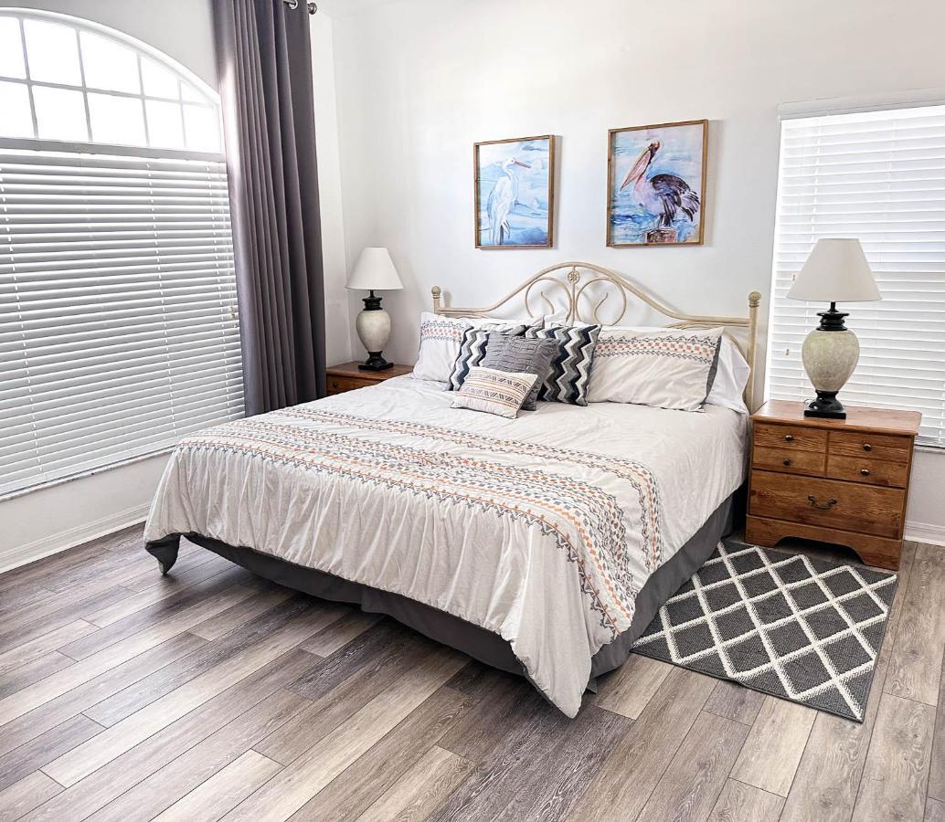 Sunshine Villa: Affordable Luxury Near World