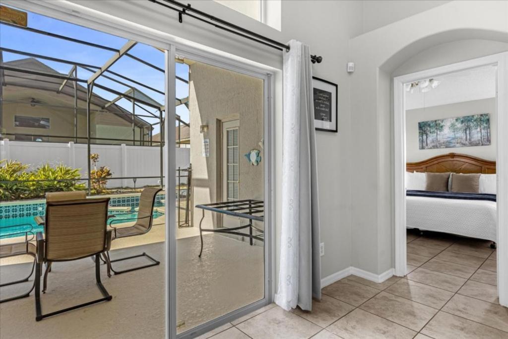 5 Bedrooms- 4 Bathrooms- Indian Creek 8056 Sd *
