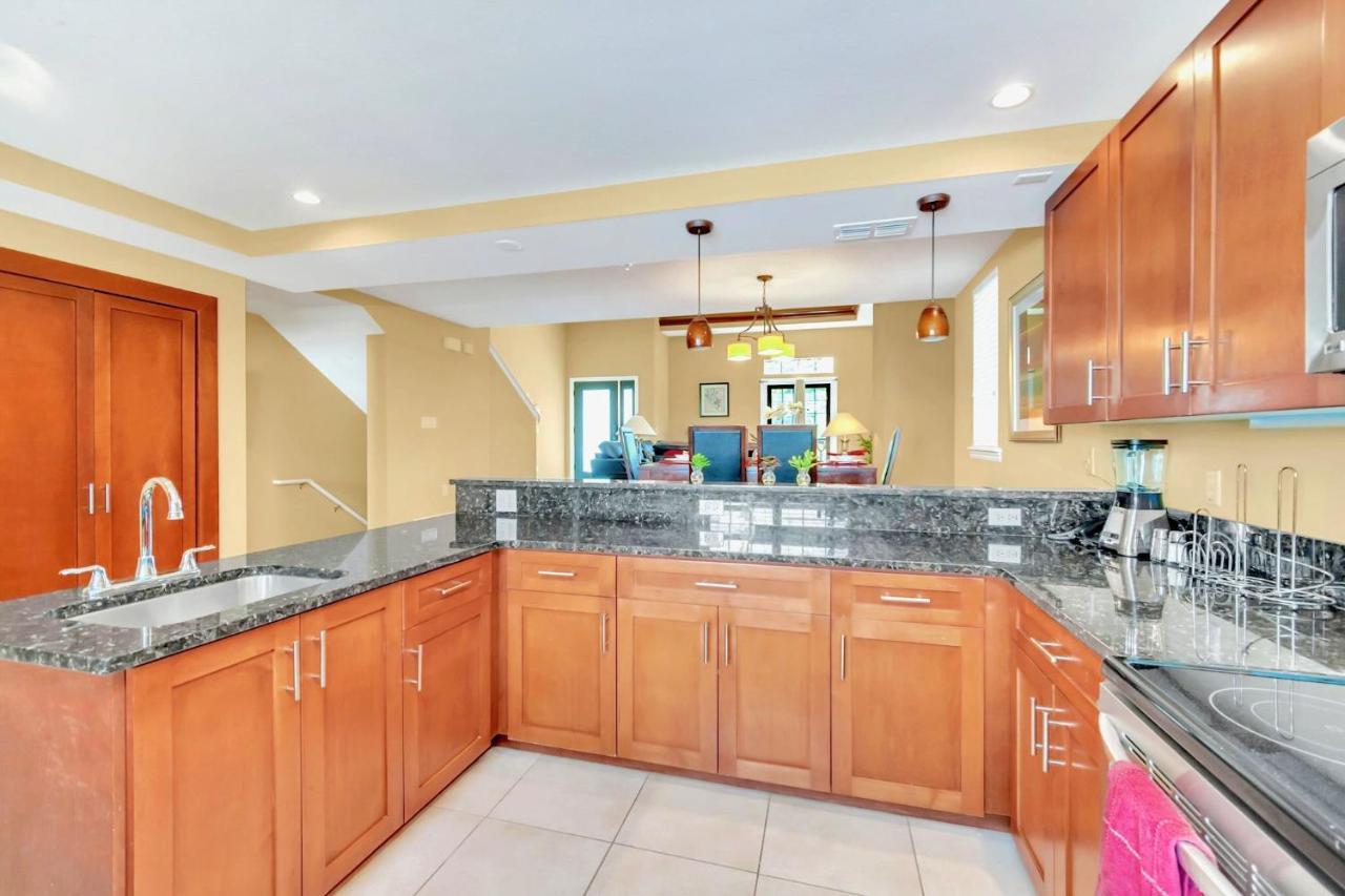 Apartment Bright 4br Townhome W Access - Near Orlando