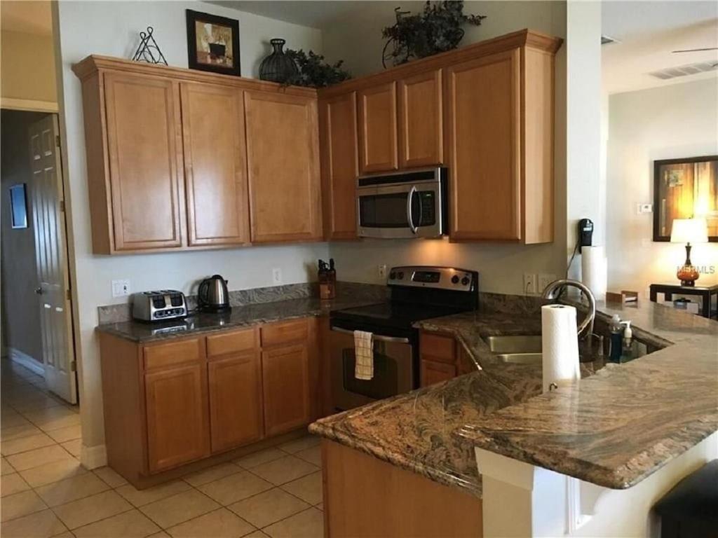 #472-stunning 5 Bed With Private South Facing Deck And Pool Villa Orlando