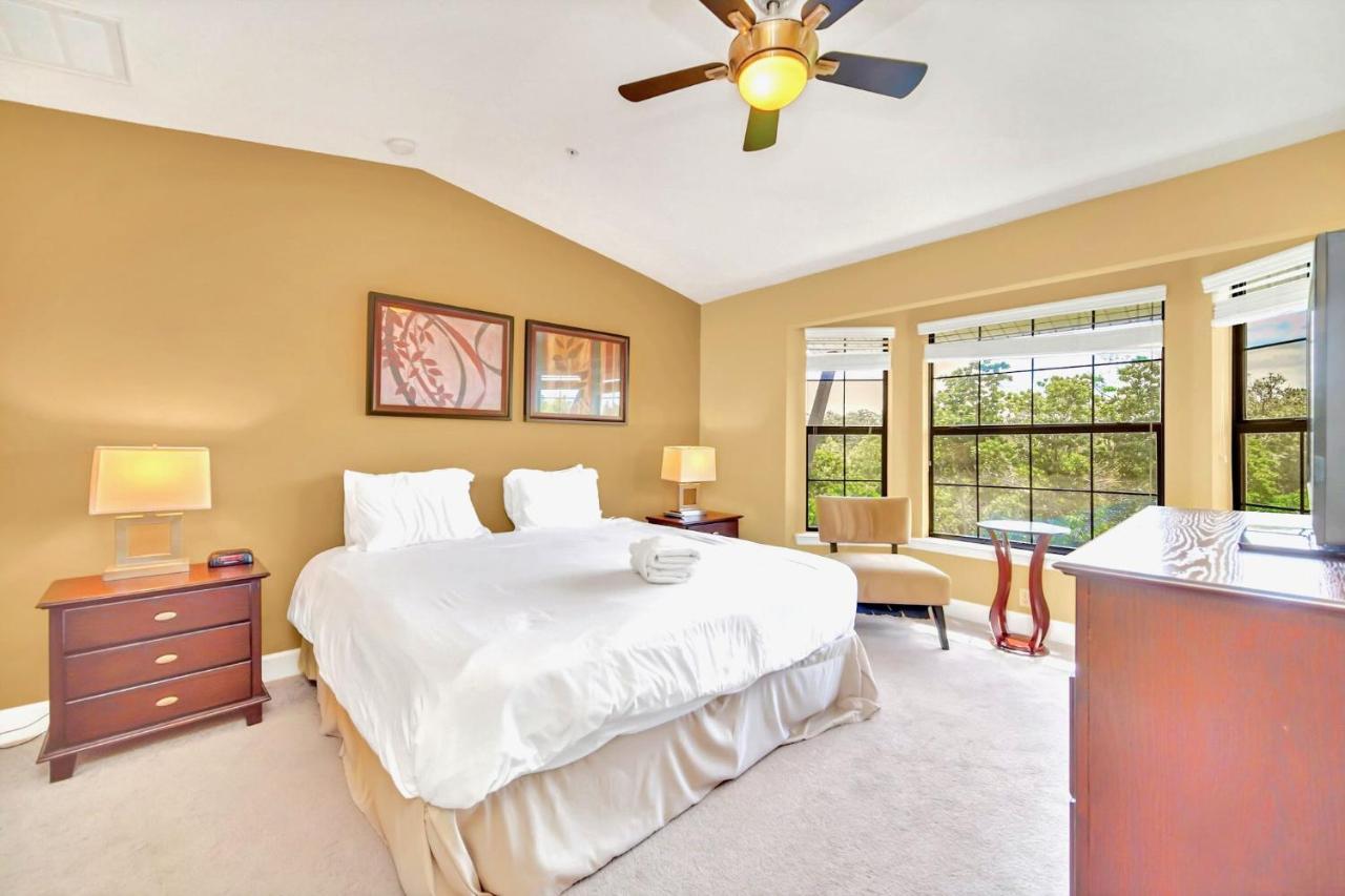Bright 4br Townhome W Access - Near *