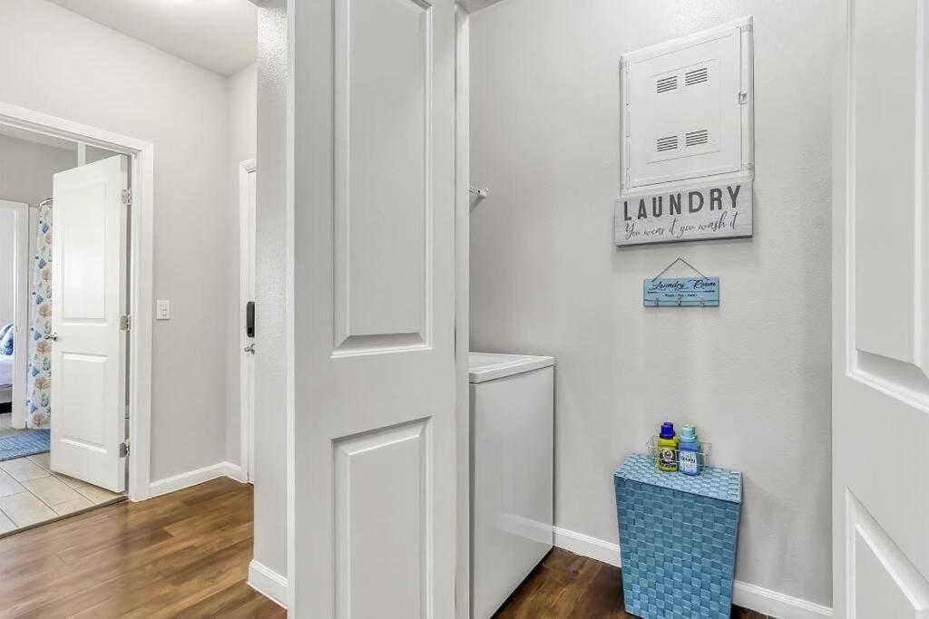 1-bedroom, Nice, Cozy With A King Bed! Apartment
