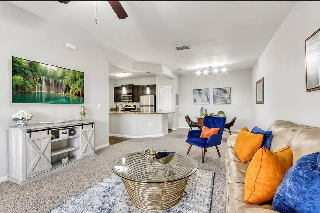 Apartment 1-bedroom, Nice, Cozy With A King Bed!