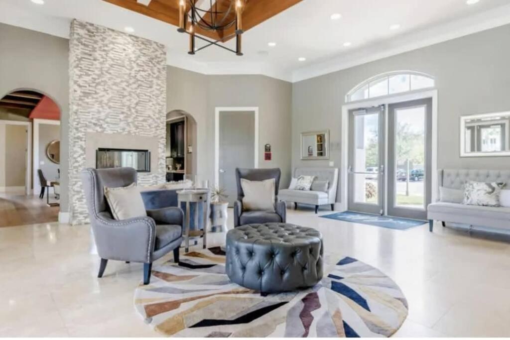 1-bedroom, Nice, Cozy With A King Bed! Orlando