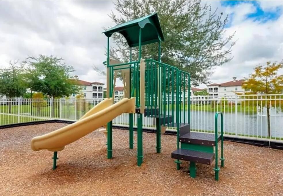 1-bedroom, Nice, Cozy With A King Bed! Orlando