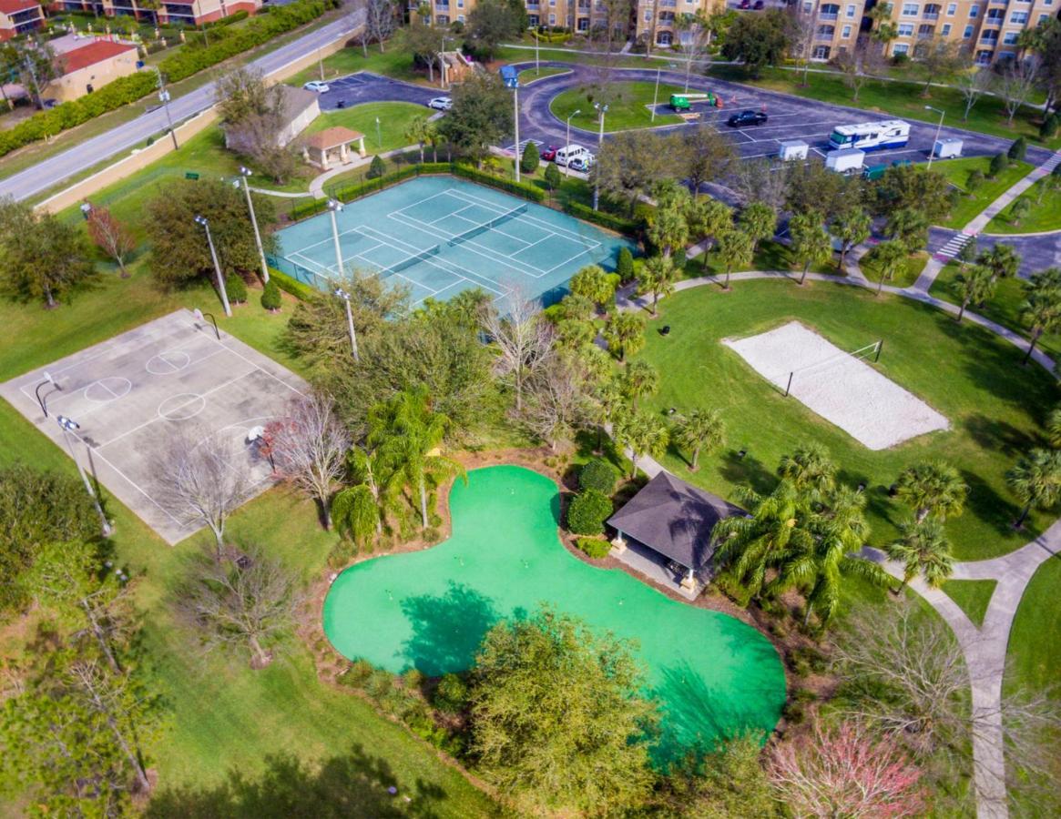 Apartment Enchanting - 2 Miles To - 203 Orlando