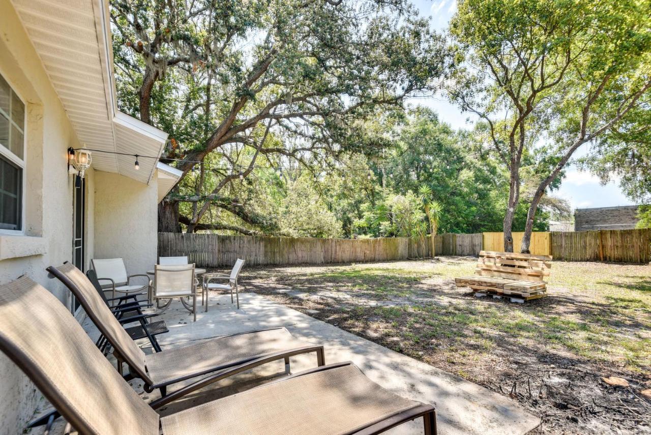 Family In Longwood Private Yard And Fire Pit! Holiday home