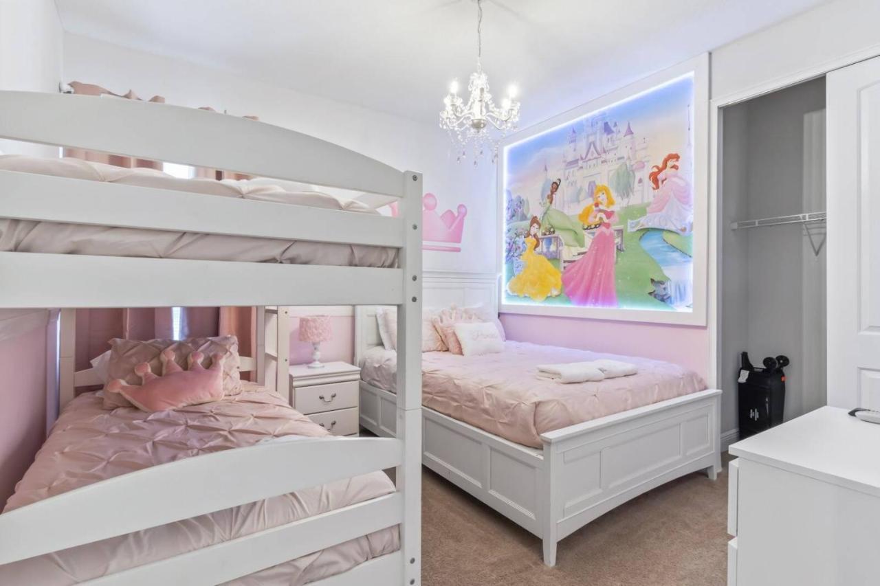7426 Encore - 5 Bedroom 45 Baths *