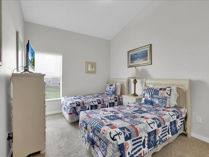 Holiday home South Facing Pool Spa- Minutes To