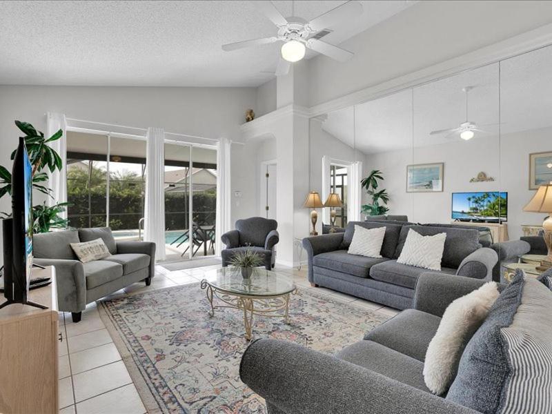 South Facing Pool Spa- Minutes To * Orlando