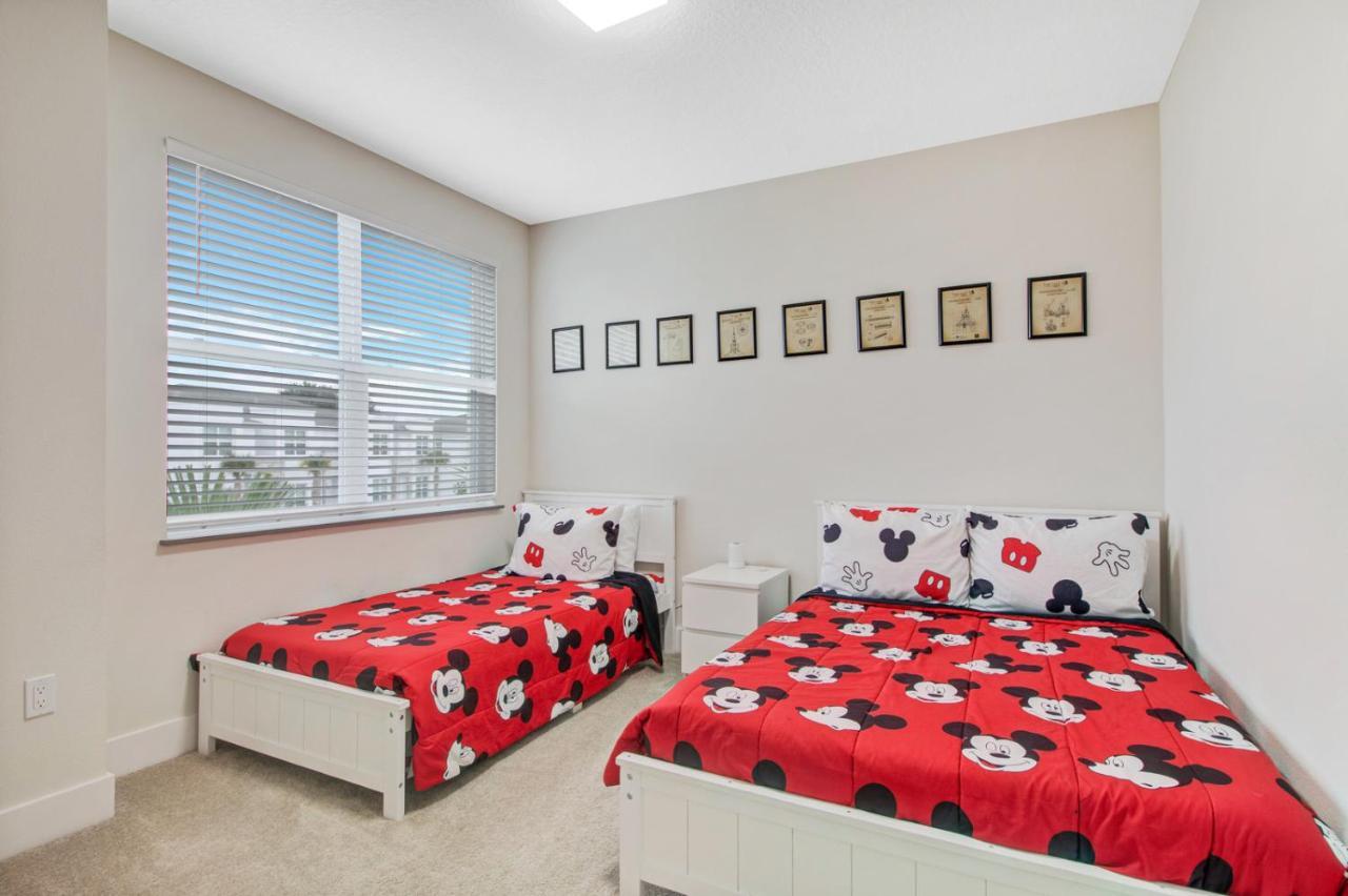 Holiday home Modern Townhouse Near With Heated Pool *