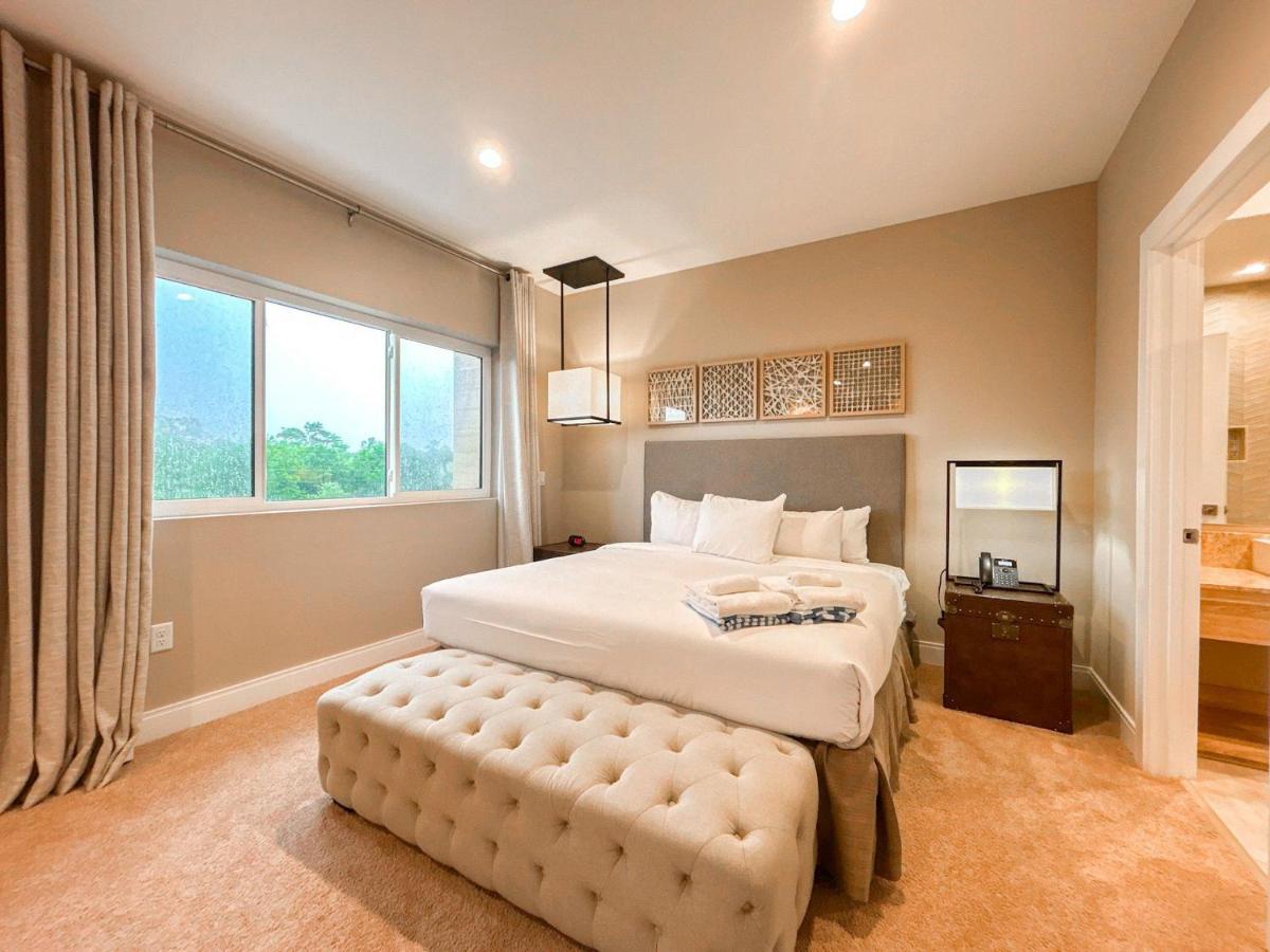 Holiday home Luxury And Relaxation Just 1 Mile From Disney Orlando