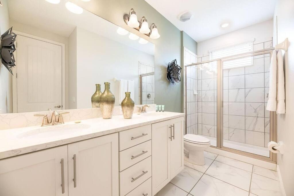 Stunning 11br Near - Private Pool & Spa, Cinema, Game Room! Villa Orlando