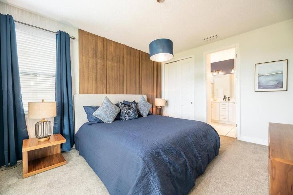 Villa Stunning 11br Near - Private Pool & Spa, Cinema, Game Room!