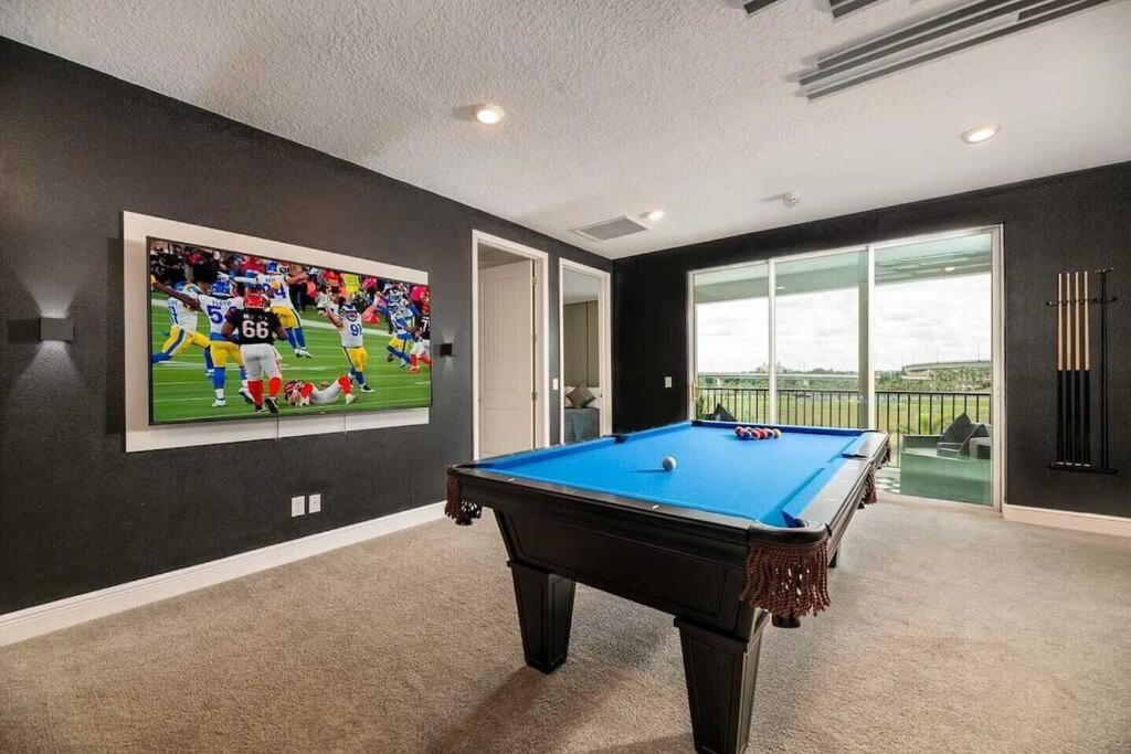 Villa Stunning 11br Near - Private Pool & Spa, Cinema, Game Room!